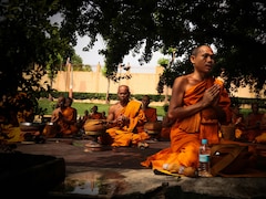Over 30 Monks, Staffers Quit After New Shaolin Temple Head Slashes Phone Time