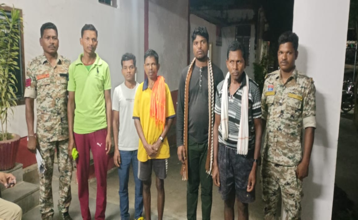 Animal Cruelty: डेमपारा के जंगल में बैल काटते पकड़े गए आरोपी, पुलिस ने ऐसे दबोचा