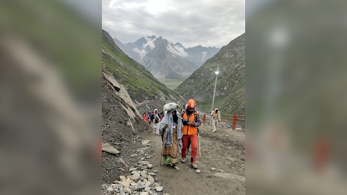 अमरनाथ यात्रा के लिए 15 अप्रैल से शुरू होगा पंजीकरण, साथ में आधार कार्ड रखना होगा जरूरी