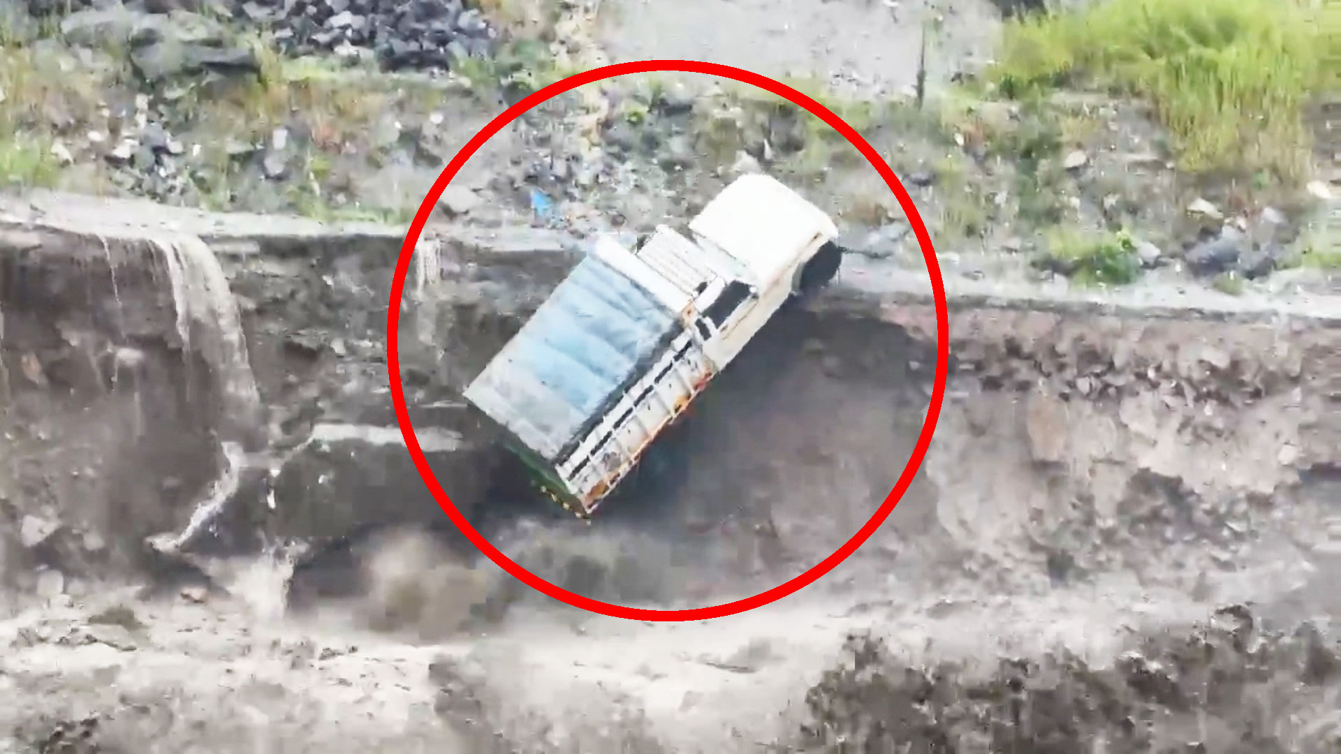 Video: Dramatic Visuals: Heavy Truck Swept Away By Beas River Floodwaters In Manali