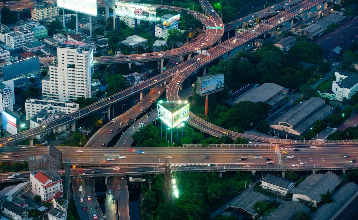 Thailand has many buzzing cities with a vibrant nightlife. Thailand has many buzzing cities with a vibrant nightlife.