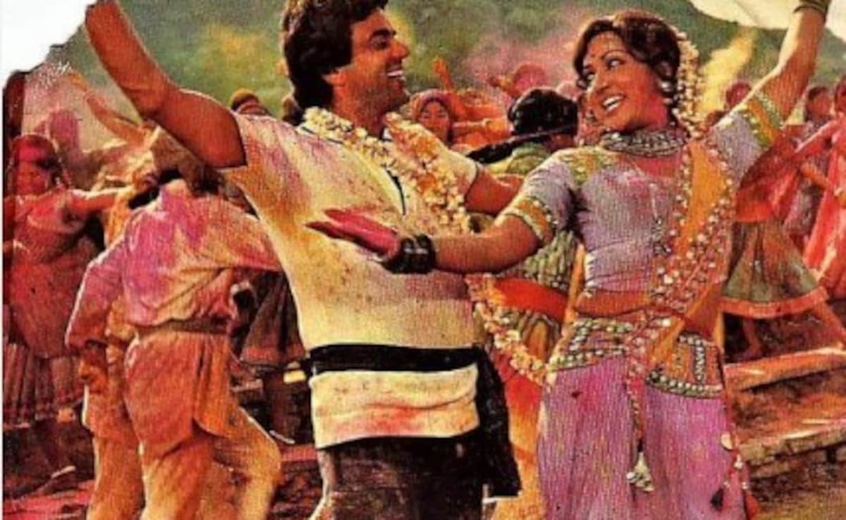 Hema Malini To NDTV On Sholay Costumes: "I Had Only Three Dresses, Dharmendra Ji Had Just One"
