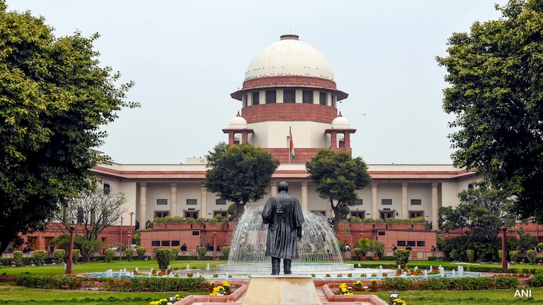 Supreme Court Sets Aside Limit On Women's Appointment To Army's Legal Arm Supreme Court Sets Aside Limit On Women's Appointment To Army's Legal Arm