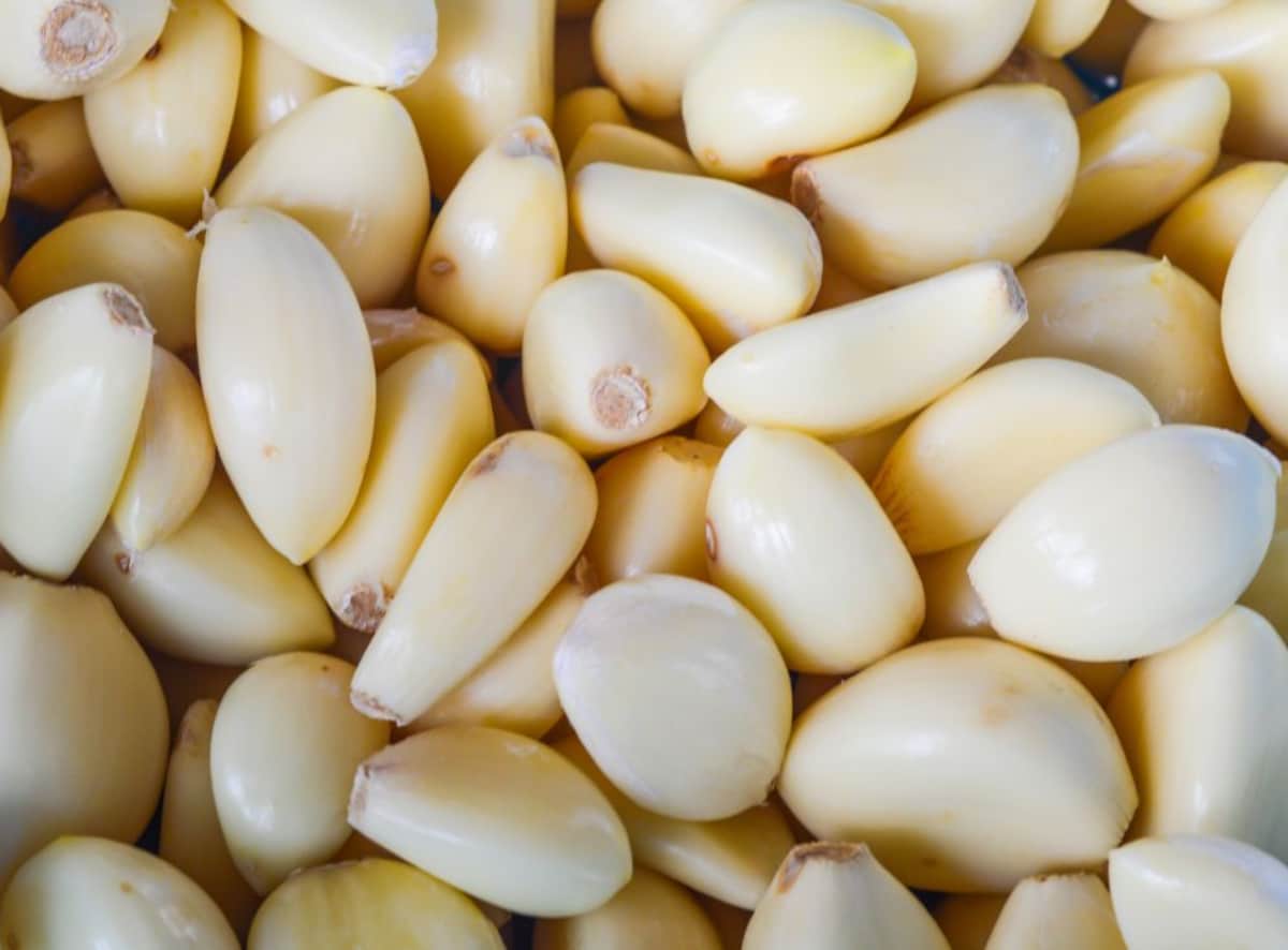 What Happens When You Eat Raw Garlic Every Day For A Month - NDTV Food