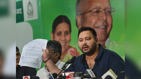 इसमें बड़ी बात क्या है... डबल वोटर कार्ड विवाद पर तेजस्वी यादव ने चुप्‍पी तोड़ी