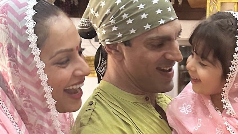 Bipasha Basu's Adorable Post Featuring Her Daughter Devi Is A Lesson In Parenting Bipasha Basu's Adorable Post Featuring Her Daughter Devi Is A Lesson In Parenting