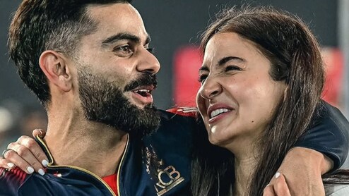 Anushka Sharma: अनुष्का शर्माचे बालपणाचे 10 Unseen क्युट फोटो, 5व्या फोटोने विराट कोहलीलाही लावलं होतं वेड