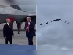 Video: B-2 Bomber Screeches Over Putin&#039;s Head In Trump&#039;s Show Of Might