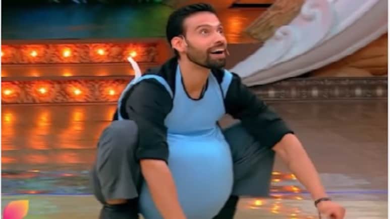 'पति-पत्नी और पंगा' में पतियों पर भारी पड़ा टास्क, लगाया बेबी बंप तो उठना-बैठना हुआ दुश्वार 'पति-पत्नी और पंगा' में पतियों पर भारी पड़ा टास्क, लगाया बेबी बंप तो उठना-बैठना हुआ दुश्वार
