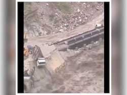 Video Captures Collapse Of Malana Hydro Project&#039;s Cofferdam In Himachal Pradesh