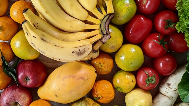 Eat these fruits and vegetables to gain weight Eat these fruits and vegetables to gain weight