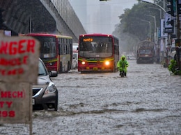 Maharashtra Rain Alert: मुंबई-पुण्याशिवाय कोणकोणत्या भागांना रेड अलर्टचा इशारा ? पुढील 48 तासांत मुसळधार पावसाची शक्यता Maharashtra Rain Alert: मुंबई-पुण्याशिवाय कोणकोणत्या भागांना रेड अलर्टचा इशारा ? पुढील 48 तासांत मुसळधार पावसाची शक्यता