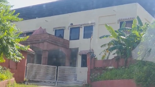 ओरछा पुलिस की बड़ी कार्रवाई, होटल में विदेशी महिलाओं का फार्म न भरने पर FIR, नाम बदलकर रुकने वाला भी पकड़ाया