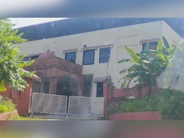 ओरछा पुलिस की बड़ी कार्रवाई, होटल में विदेशी महिलाओं का फार्म न भरने पर FIR, नाम बदलकर रुकने वाला भी पकड़ाया ओरछा पुलिस की बड़ी कार्रवाई, होटल में विदेशी महिलाओं का फार्म न भरने पर FIR, नाम बदलकर रुकने वाला भी पकड़ाया