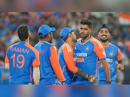 उसे जगह नहीं मिलनी चाहिए थी...आकाश चोपड़ा ने एशिया कप स्क्वाड में इस खिलाड़ी को शामिल किए जाने पर उठाए सवाल उसे जगह नहीं मिलनी चाहिए थी...आकाश चोपड़ा ने एशिया कप स्क्वाड में इस खिलाड़ी को शामिल किए जाने पर उठाए सवाल