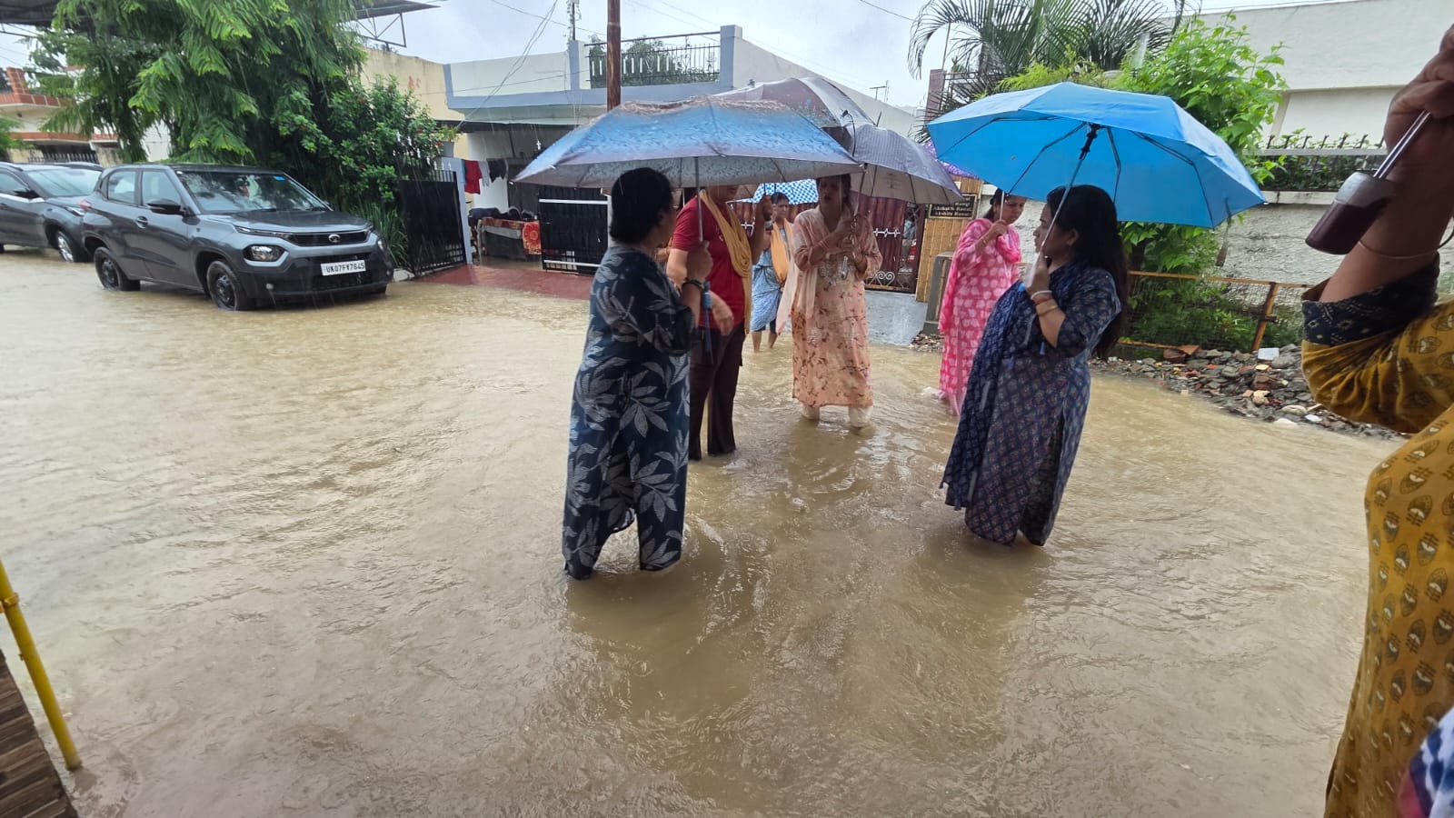 उत्तराखंड के 7 जिलों में 5 अगस्त को भारी बारिश का ऑरेज अलर्ट, 6 जिलों के स्कूलों में छुट्टी घोषित