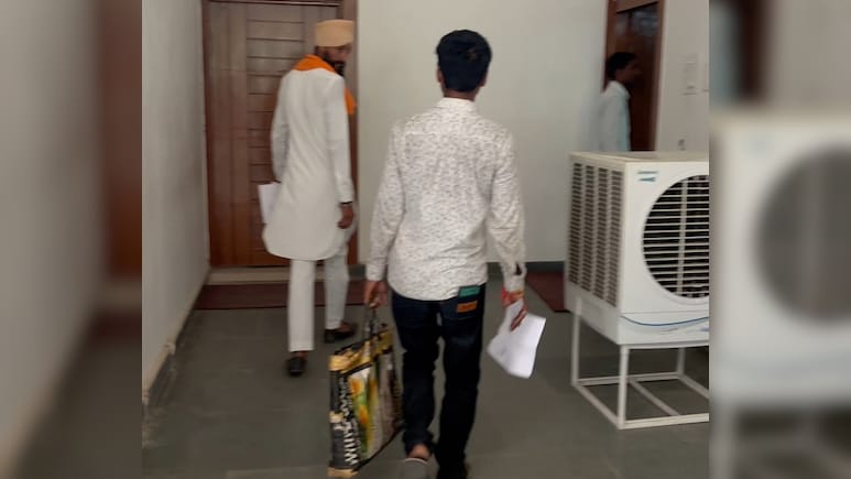 Baby Dies At Hospital, Father Reaches Government Office With Body In Bag Baby Dies At Hospital, Father Reaches Government Office With Body In Bag