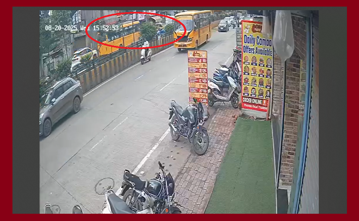 Indore Road Accident: कॉलेज बस का कहर; ऑटो व कार को मारी टक्कर, इंदौर में दो की मौत