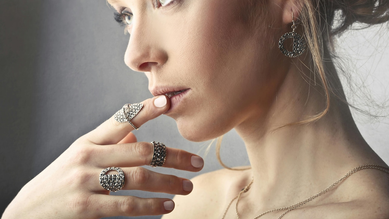 Read simple fashion tips to prevent your favourite earrings from getting tarnished.