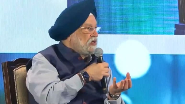 इथेनॉल मिश्रण के कारण एक भी इंजन फेल या ब्रेकडाउन नहीं हुआ : हरदीप पुरी इथेनॉल मिश्रण के कारण एक भी इंजन फेल या ब्रेकडाउन नहीं हुआ : हरदीप पुरी