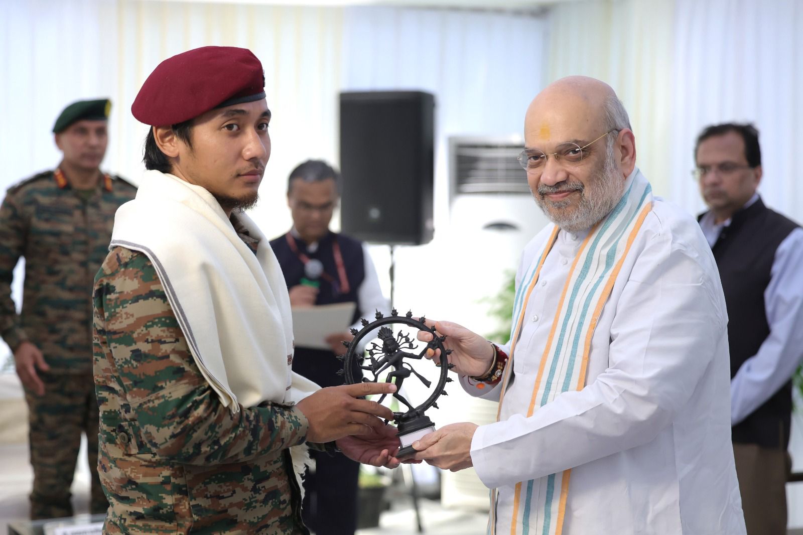 ऑपरेशन महादेव में पहलगाम के कातिलों को मारने वाले जवानों से मिले अमित शाह, किया सम्मानित