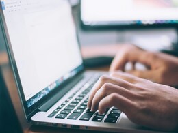 How To Type Faster: सरकारी एग्जाम में टाइपिंग टेस्ट कैसे पास करें? इन टिप्स की मदद से बढ़ जाएगी स्पीड
