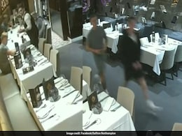 Video: Group Of Men Run Out Of Indian Restaurant In UK Without Paying Rs 23,000 Bill Video: Group Of Men Run Out Of Indian Restaurant In UK Without Paying Rs 23,000 Bill