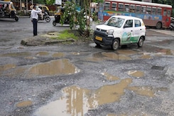 Devendra Fadnavis Directs BMC To Repair Potholes; State Ministers Assure Fix In 3 Days Devendra Fadnavis Directs BMC To Repair Potholes; State Ministers Assure Fix In 3 Days