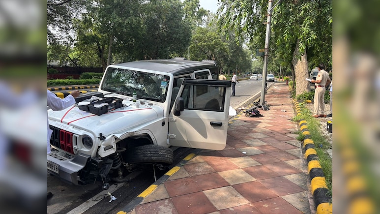 Pedestrian Dies After Speeding Thar Hits Him, Driver Says He Had Dozed Off