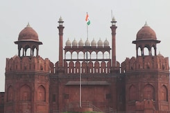 5 Bangladeshi Immigrants Arrested For Forcibly Trying To Enter Red Fort: Cops 5 Bangladeshi Immigrants Arrested For Forcibly Trying To Enter Red Fort: Cops