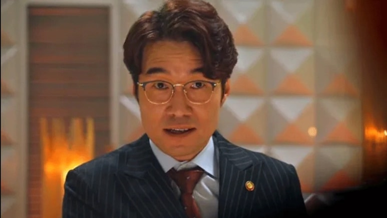 South Korean Actor Song Young-Kyu Found Dead In Car A Week After DUI Scandal