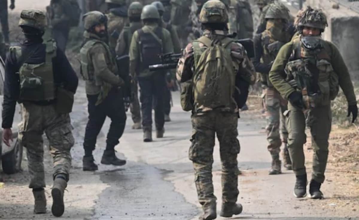 Gunfight Erupts Between Terrorists, Security Forces in J&K's Kishtwar