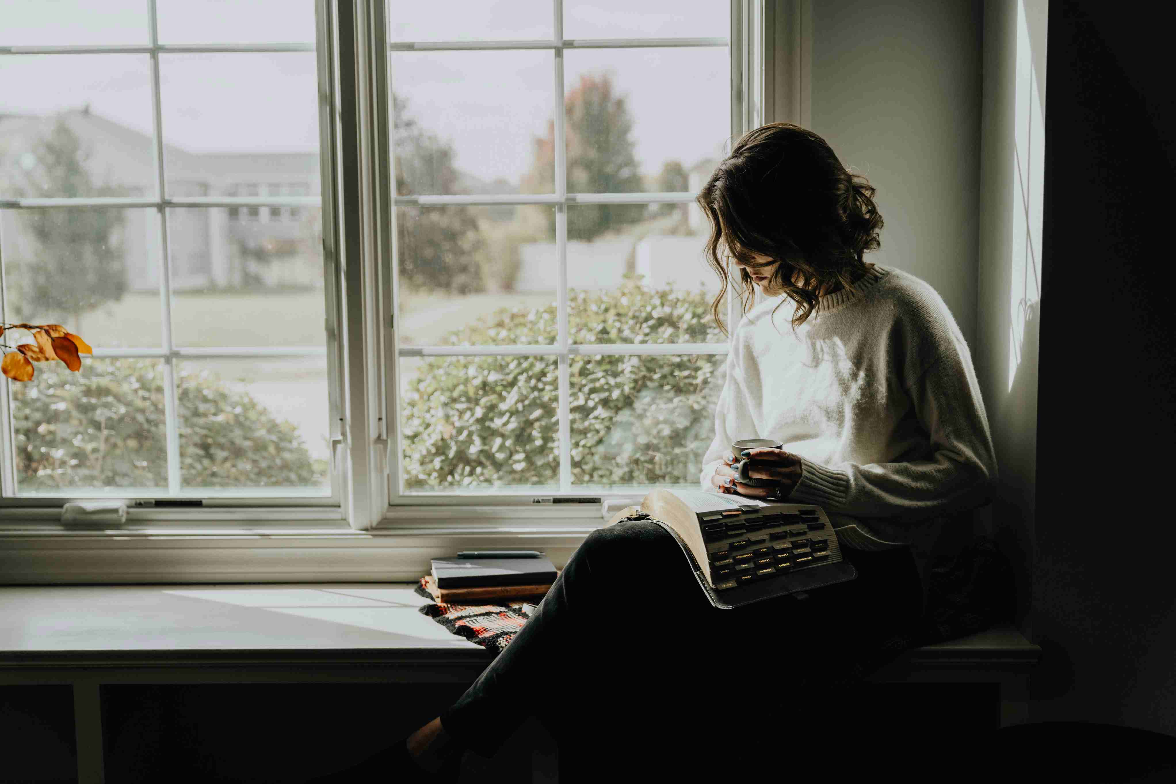 Practice JOMO. It lets you disconnect. Photo: Unsplash Practice JOMO. It lets you disconnect. Photo: Unsplash
