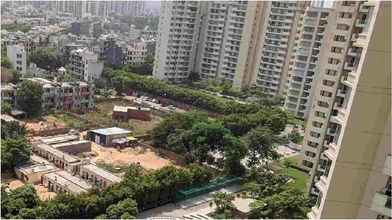 नोएडा में यहां प्रॉपर्टी खरीदने वालों की चांदी, 139% तक बढ़ीं मकान की कीमतें