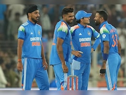 एशिया कप में रवि शास्त्री-गावस्कर का ज़ोर, इन दो खिलाड़ियों के प्लेइंग XI में खेलने पर लगा रहे दांव एशिया कप में रवि शास्त्री-गावस्कर का ज़ोर, इन दो खिलाड़ियों के प्लेइंग XI में खेलने पर लगा रहे दांव