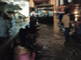 Rajasthan Rain: सीकर में बारिश का विकराल रूप, बस स्टैंड-पुलिस चौकी डूबे, पानी में फंसे शख्स को जेसीबी से किया रेस्क्यू