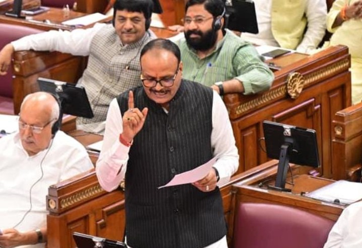 यूपी को स्वास्थ्य क्षेत्र में नंबर-1 बनाने का लक्ष्य, डिप्टी सीएम ने विजन डॉक्युमेंट में बताया कैसे संभव होगा