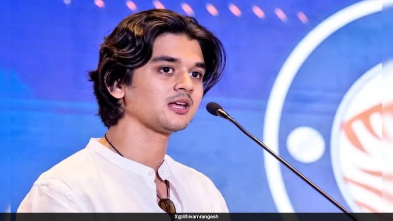 MPCA के सबसे युवा अध्यक्ष बनेंगे महाआर्यमन सिंधिया, युवराज के खिलाफ किसी ने नहीं की 'बैटिंग' MPCA के सबसे युवा अध्यक्ष बनेंगे महाआर्यमन सिंधिया, युवराज के खिलाफ किसी ने नहीं की 'बैटिंग'
