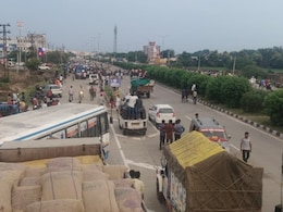 Rajasthan: कोटा-झालावाड़ मार्ग पर ट्रक ने 2 बच्चों को कुचला, ग्रामीणों का हंगामा; हाईवे किया जाम Rajasthan: कोटा-झालावाड़ मार्ग पर ट्रक ने 2 बच्चों को कुचला, ग्रामीणों का हंगामा; हाईवे किया जाम