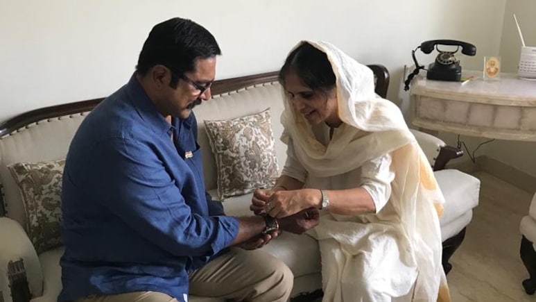 खून का रिश्ता नहीं फिर भी सगी बहन से बढ़कर हैं ये, एक्टर को 25 साल से भेज रही हैं राखी