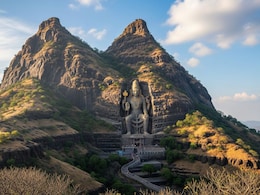 How To Visit Mangi Tungi In Maharashtra: Trekking, Temples And Spiritual Silence How To Visit Mangi Tungi In Maharashtra: Trekking, Temples And Spiritual Silence