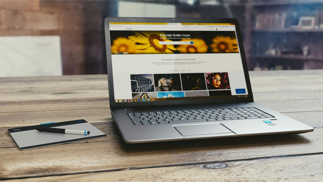 Buy High Performing Laptops on Amazon Great Freedom Festival
