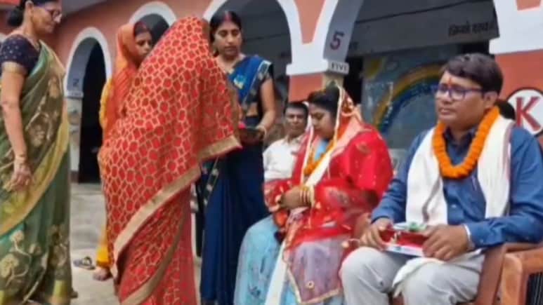 Watch: Bihar School Gives Unique 'Bride-Style' Farewell To Teachers