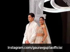<i>Param Sundari</i> Stars Janhvi Kapoor And Siddharth Malhotra Stun In Ivory Gaurav Gupta Bridal Couture Pieces