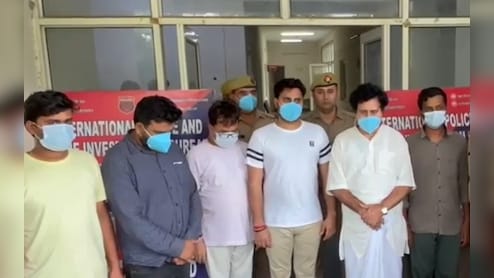 नोएडा में फर्जी पुलिस कार्यालय खोलकर ठगी, ऐसे हुआ पर्दाफाश, 6 गिरफ्तार