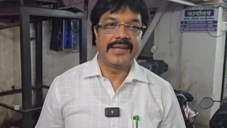 KDMC News : 'अंग्रेज गये , अपनी औलाद छोड गये', KDMC आयुक्तांबाबत बोलताना काँग्रेस नेत्याची जीभ घसरली! KDMC News : 'अंग्रेज गये , अपनी औलाद छोड गये', KDMC आयुक्तांबाबत बोलताना काँग्रेस नेत्याची जीभ घसरली!