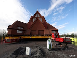 113-Year-Old Swedish Church Arrives At New Home After 2-day journey 113-Year-Old Swedish Church Arrives At New Home After 2-day journey