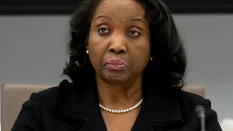 Federal Court Rules Lisa Cook Can Stay On Fed Board Amid Legal Battle