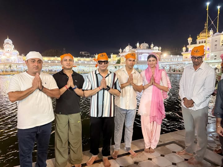Varun Dhawan Wraps <i>Border 2</i> Shoot, Visits Golden Temple To Seek Blessings