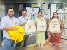 स्वतंत्रता दिवस पर DLSA दिल्ली और रोटरी क्लब ने लोगों में कॉटन बैग का किया वितरण स्वतंत्रता दिवस पर DLSA दिल्ली और रोटरी क्लब ने लोगों में कॉटन बैग का किया वितरण